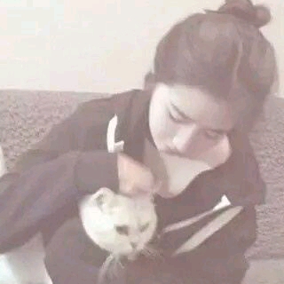 別捏我肥臉的頭像