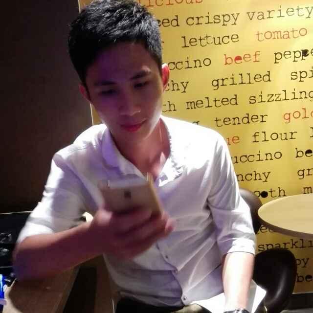 許づ曉允的頭像