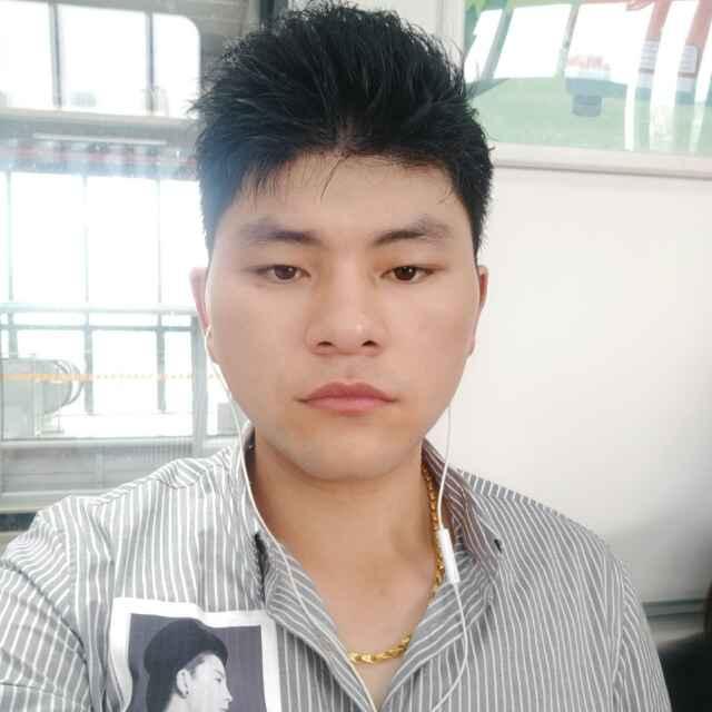 82年的拉菲的頭像