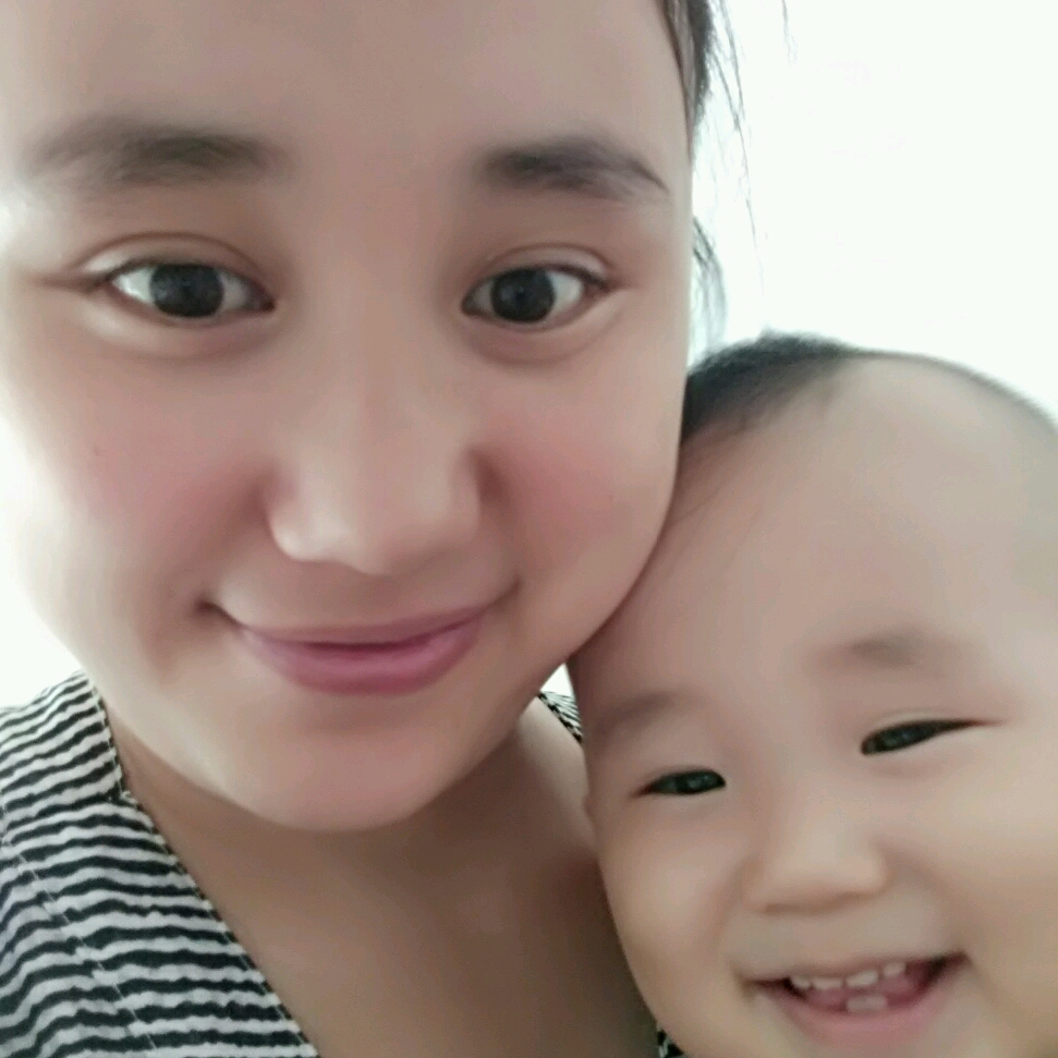 鑠鑠童裝的頭像