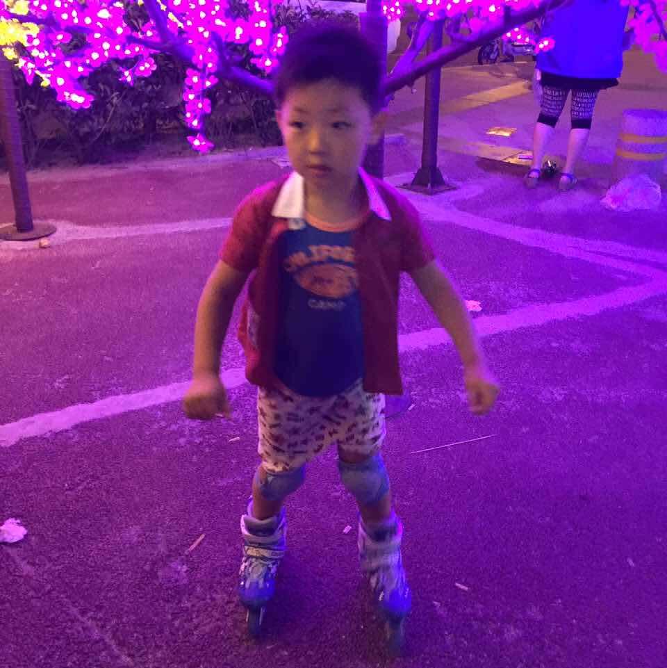 爲夢想尓奮鬥（服裝專業裁剪）的頭像