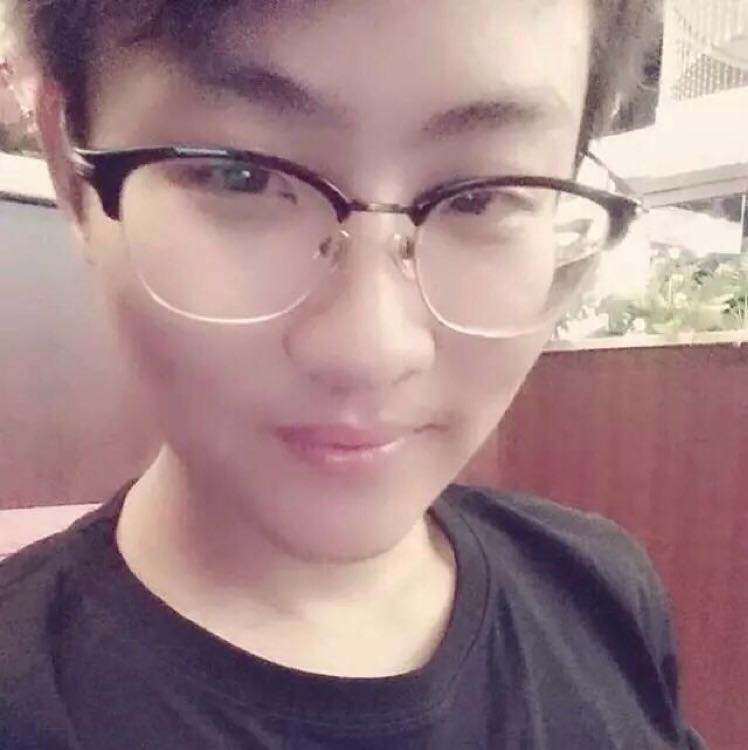 -涼薄少年亦傾城°的頭像